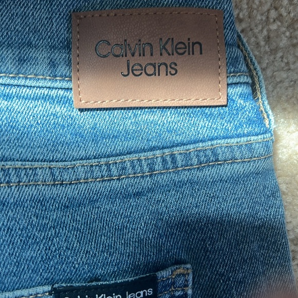 Calvin Klein Super High Rise Flare Jean Size 32 - Picture 4 of 6